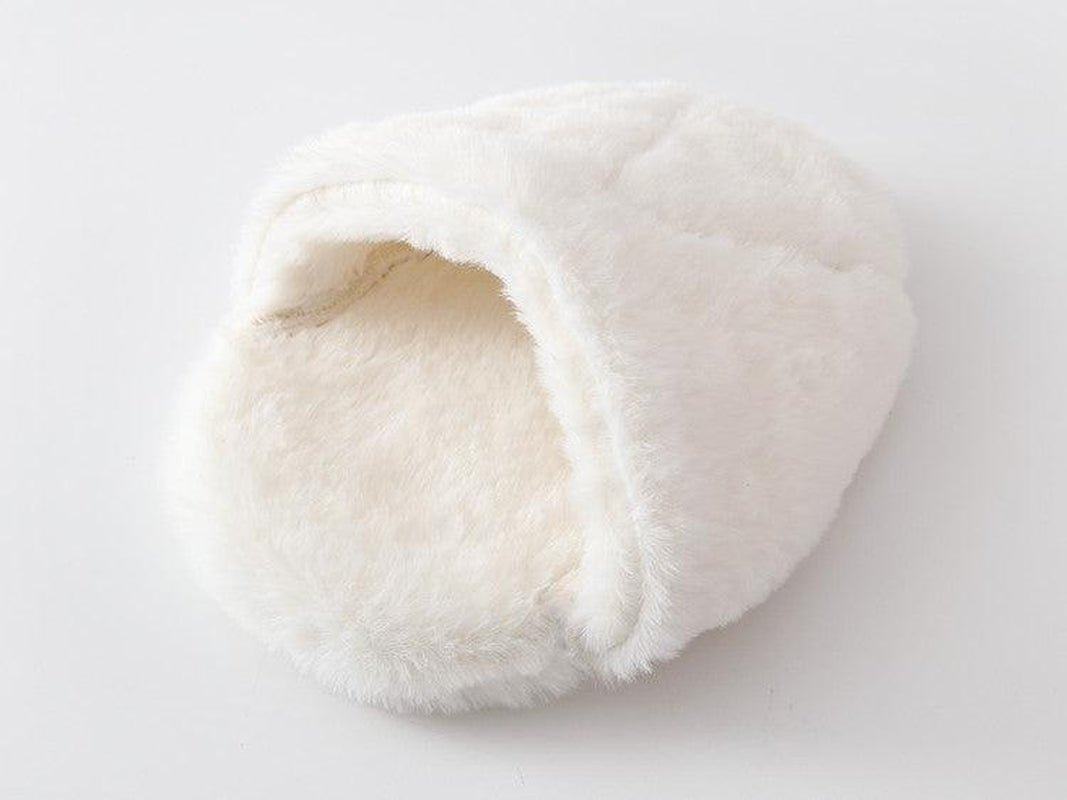 Cozy Critter Haven: Plush Pet Mat for Hamsters, Hedgehogs, Chinchillas, and Rabbits